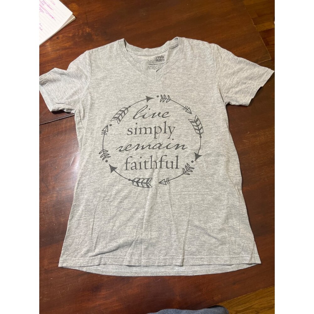 Simply Faithful Gray V Neck T-Shirt Shirt Live Simply Remain Faithful Sz Small